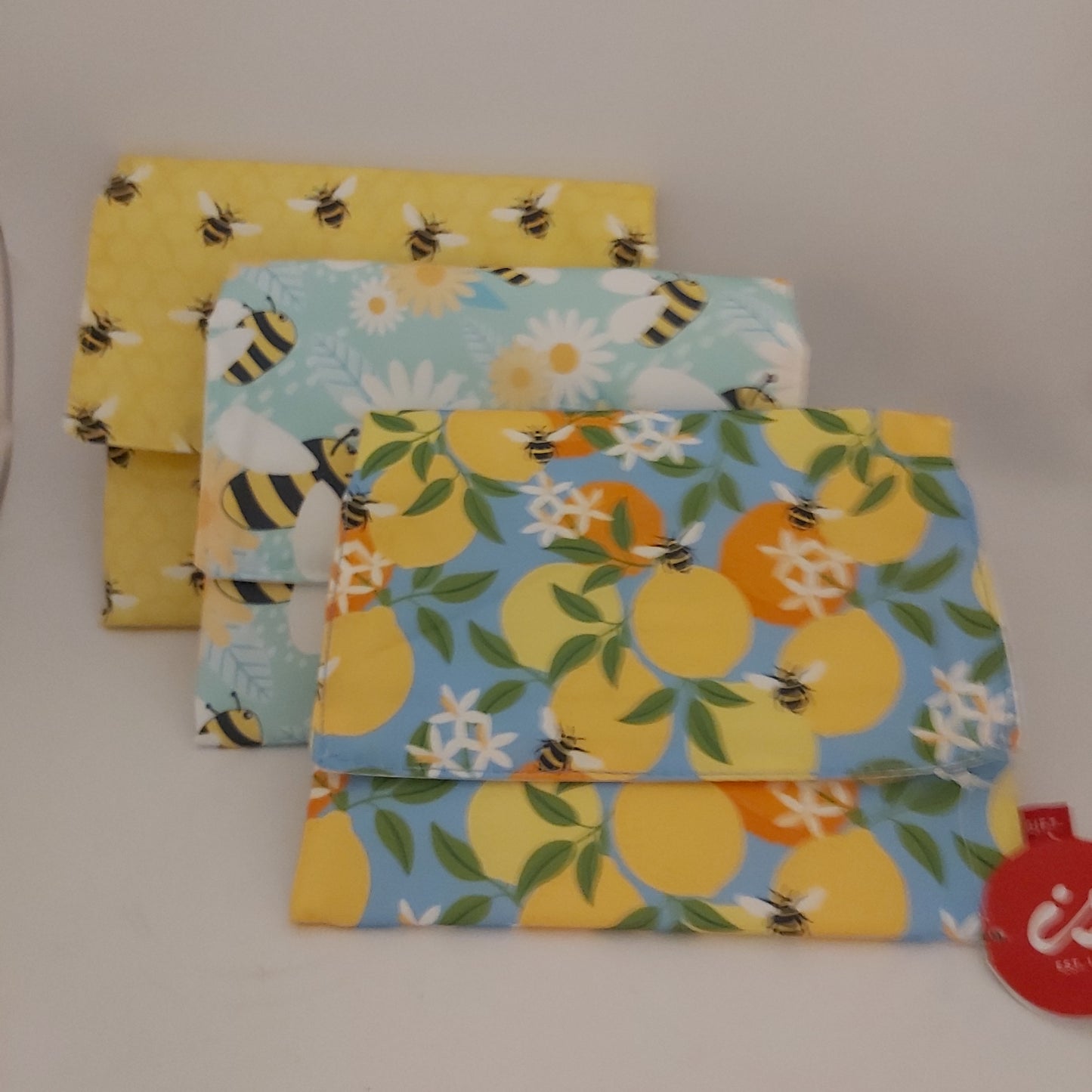 isGift Bee Design Reusable Sandwich Bag