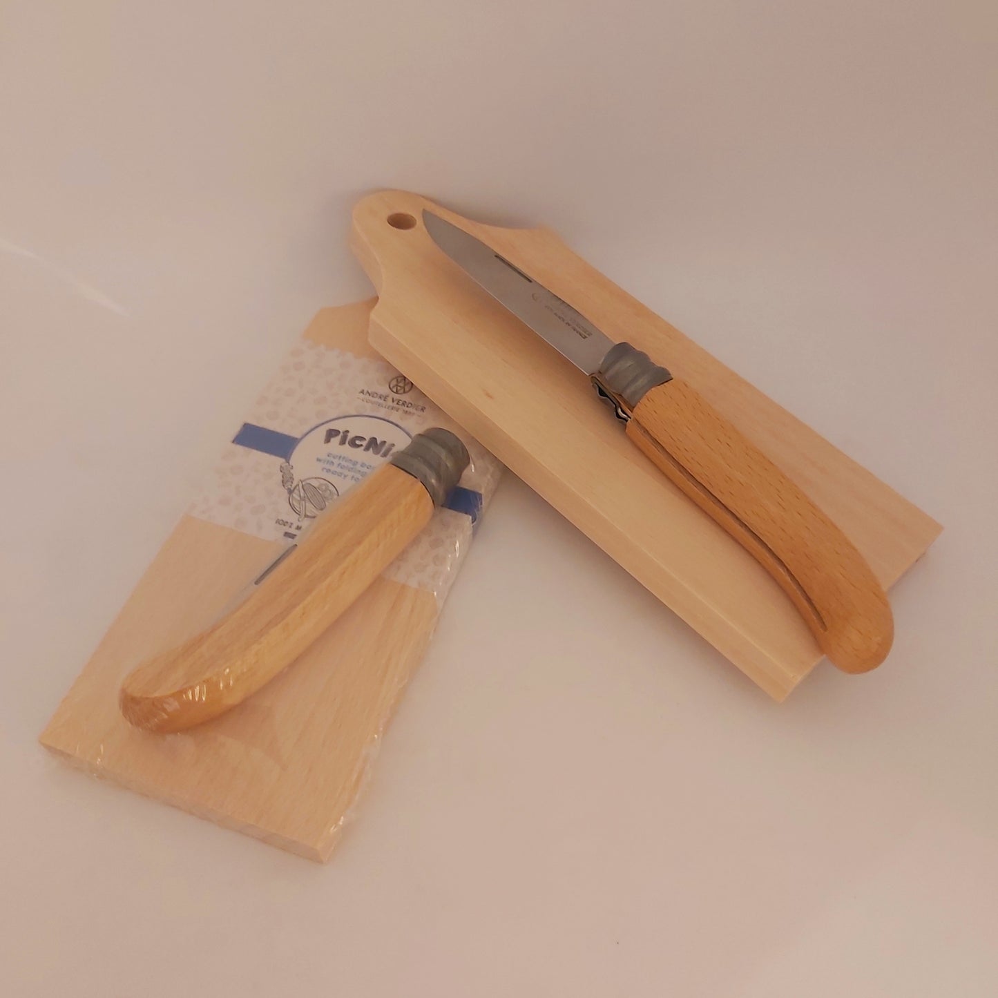 Andre Verdier Picnic Cutting Board & Folding Knife