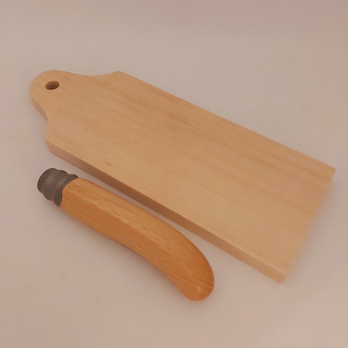 Andre Verdier Picnic Cutting Board & Folding Knife