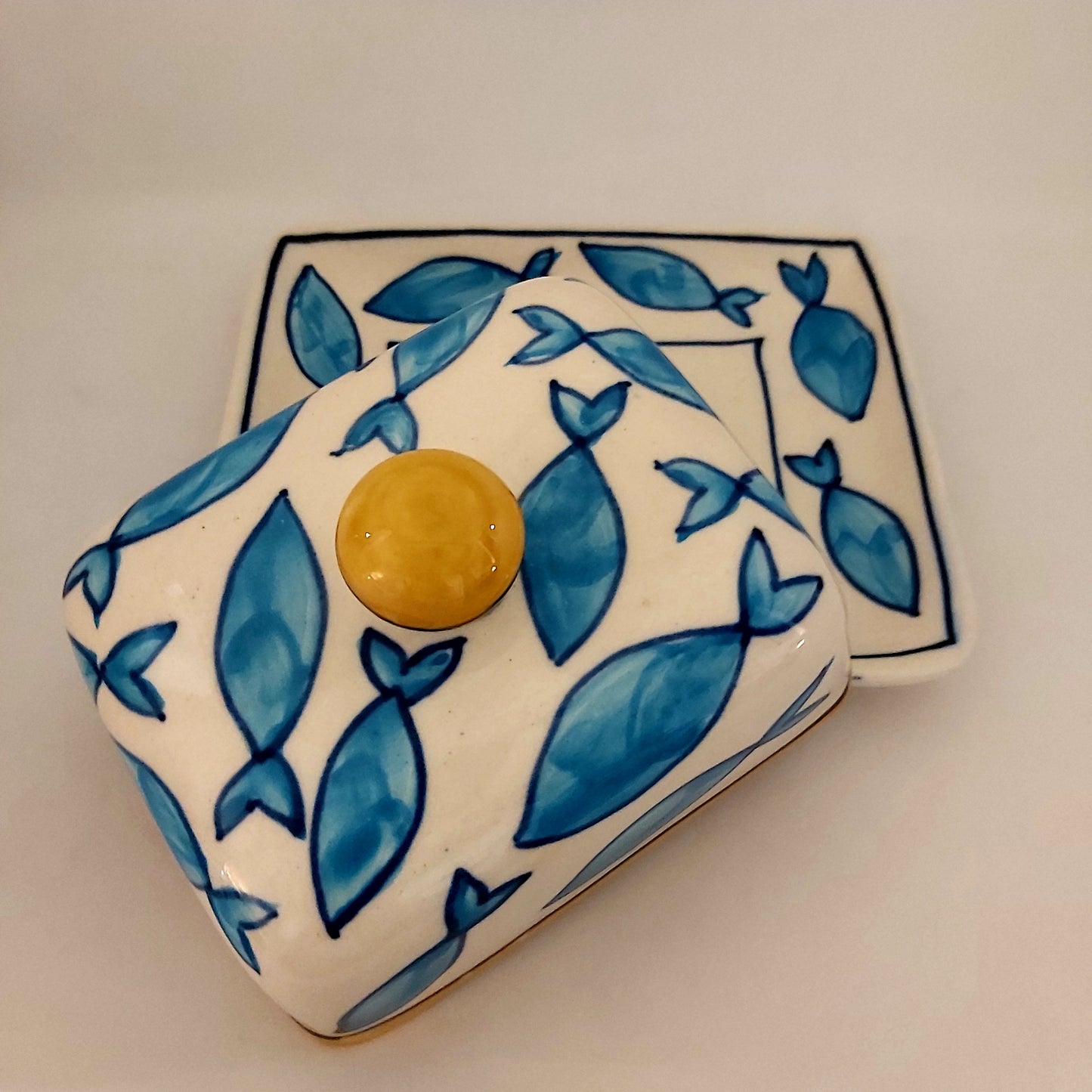 Status Butter Dish - Blue Fish