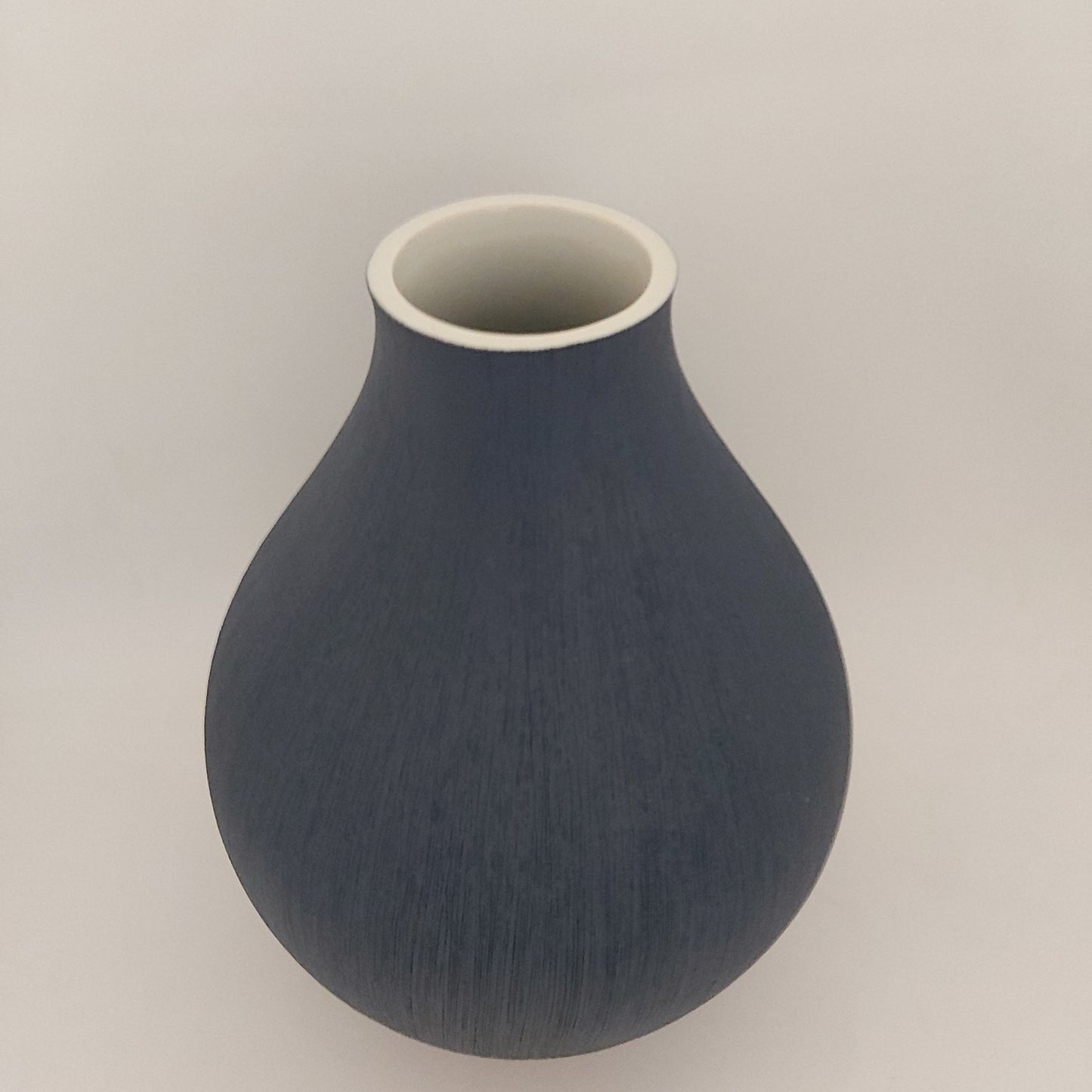 Roshi Medium Navy Nautilus Vase