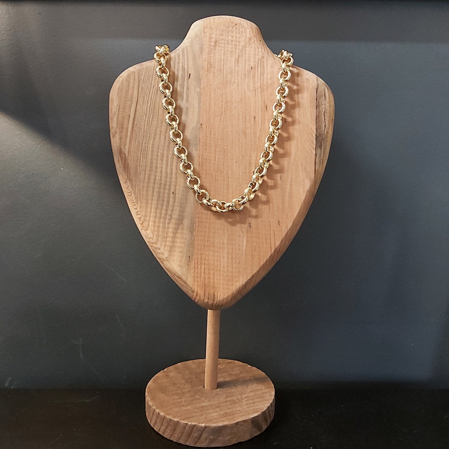 M&C Necklace Stand